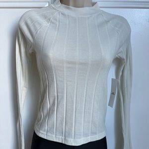 Urban Outfitters BDG Ember Mock Neck Long sleeves Ivory  Top. Size Small